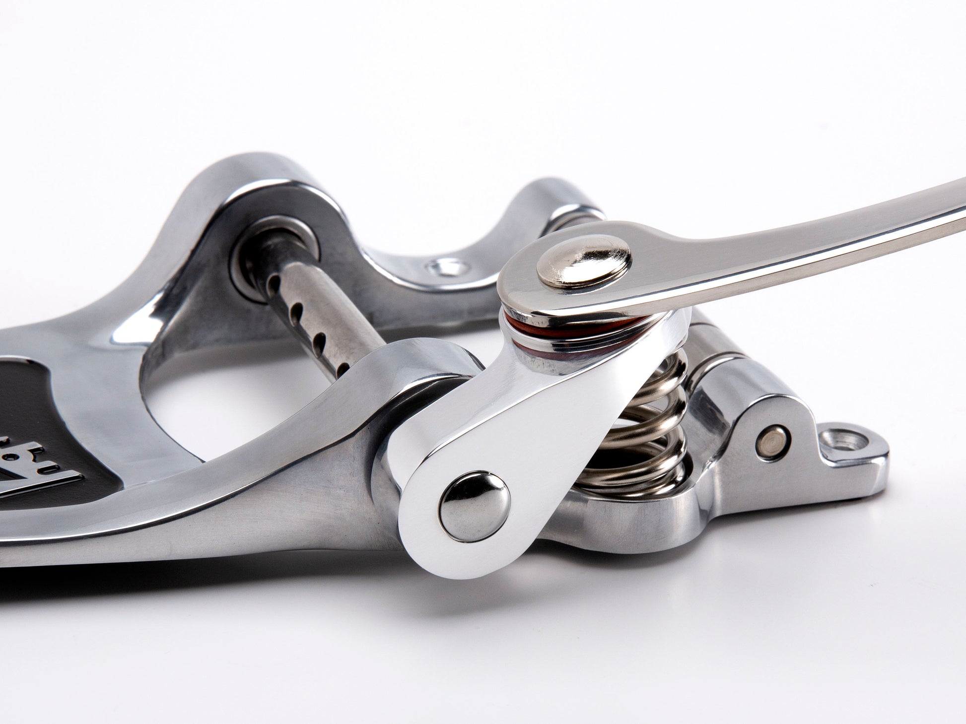 bigsby b7 vibrato with callaham components side view