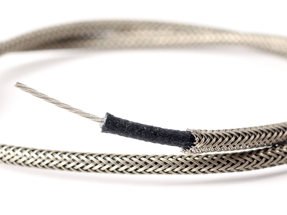 Gavitt Wire, Shielded Push Back, 22 AWG Stranded – ToneShapers